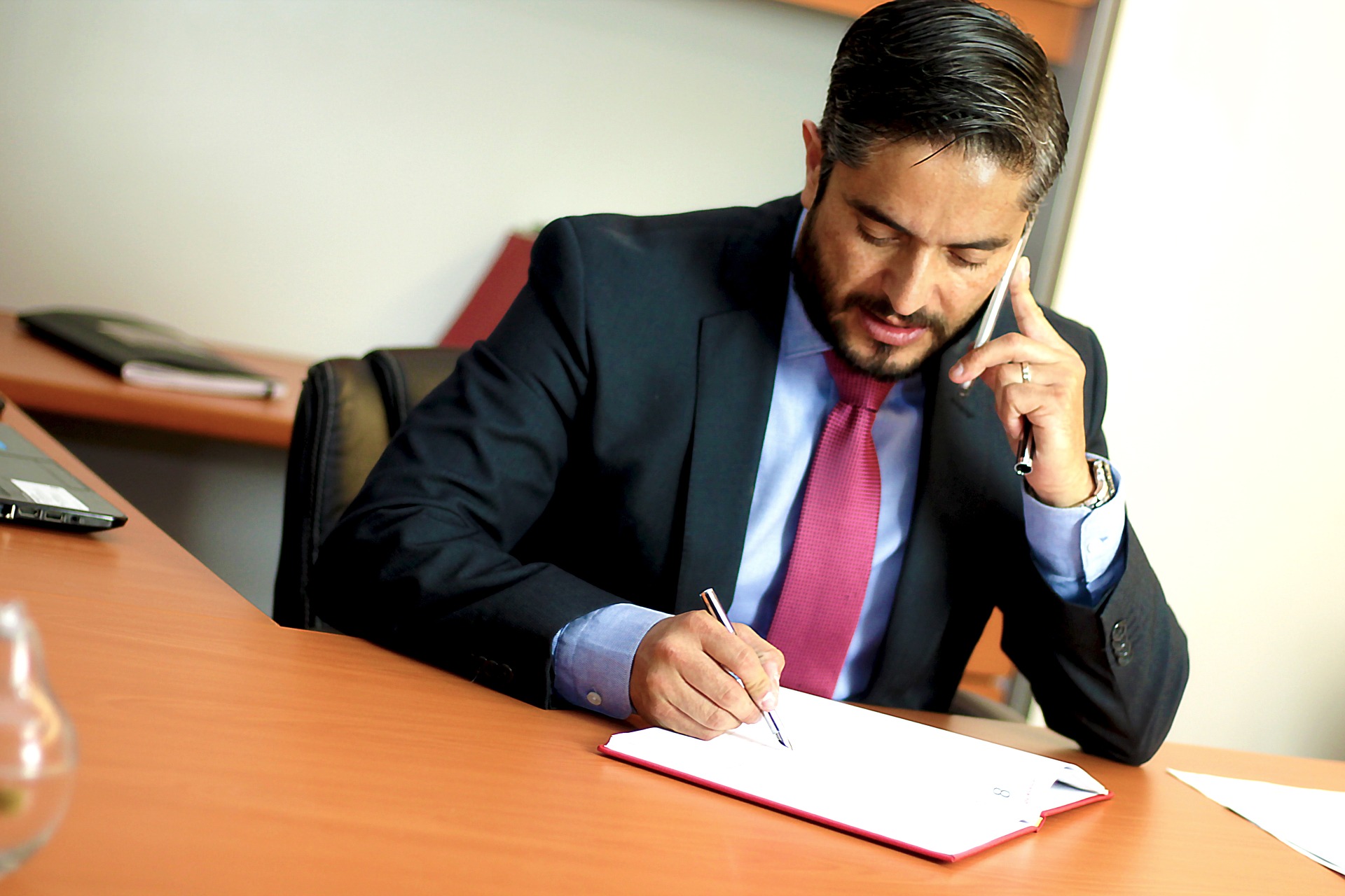 Tips on Choosing the Right Lawyer